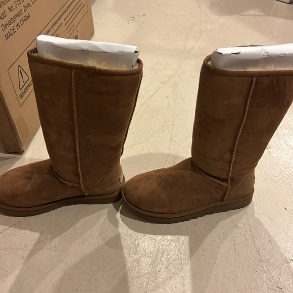 Basically new in box - Tall Uggs! - Picture 5 of 7